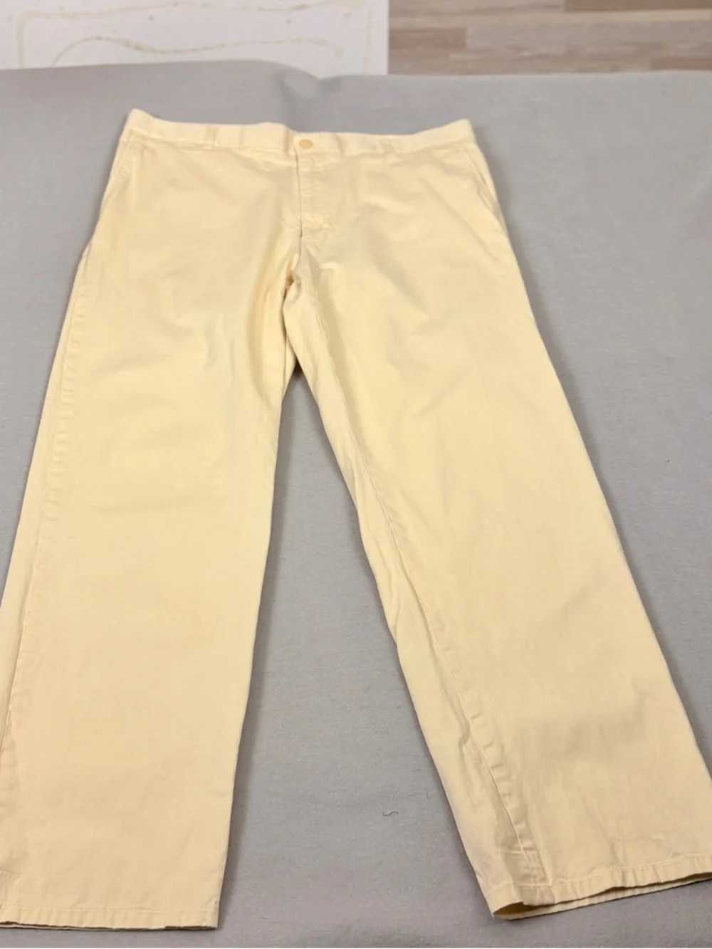 Men's Southern Tide Chino Pants in Light Yellow Straight Fit